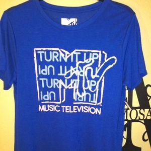 NWOT- MTV Graphic (Turn It Up!) T-Shirt size Varies